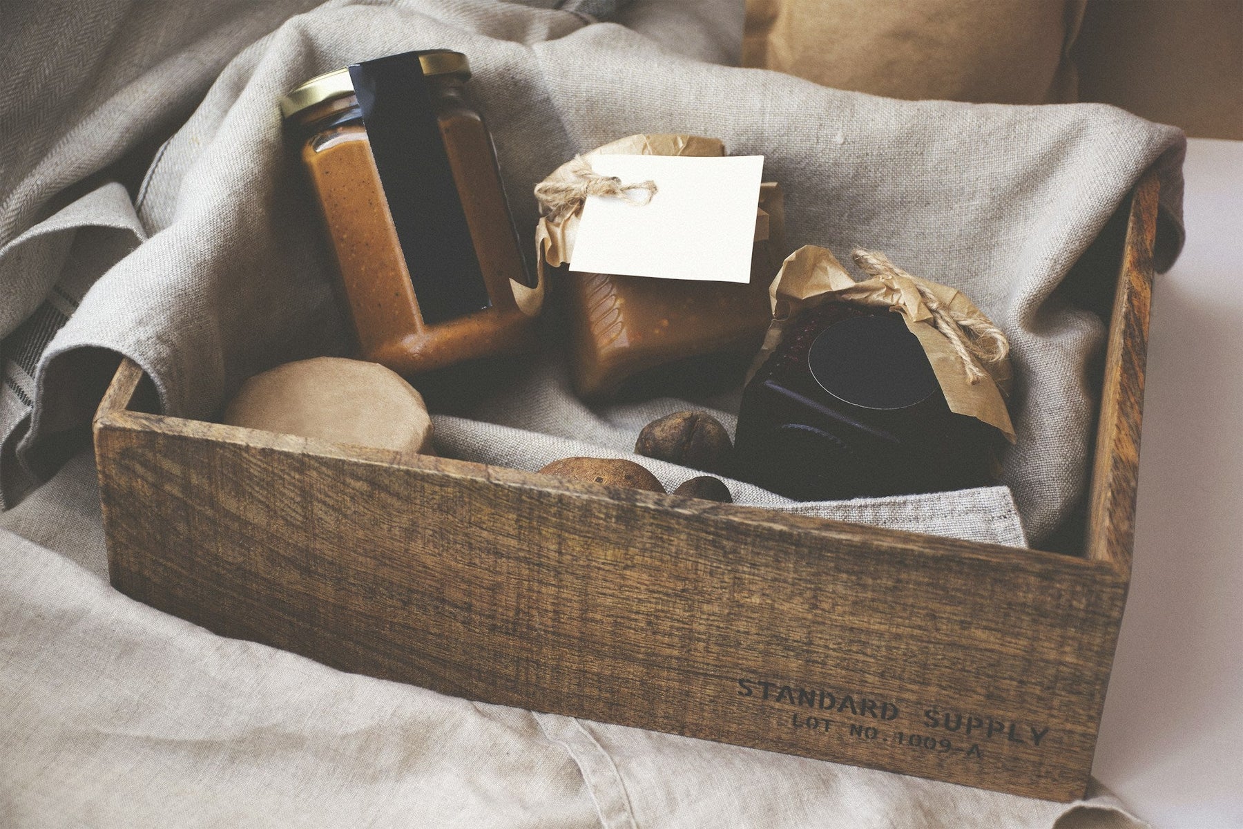 Local Gift Sets: Southern Artisan Pairings by Recipient + Where to Buy