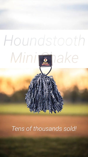 Houndstooth mini pom-pom shakers by Saturday Smack