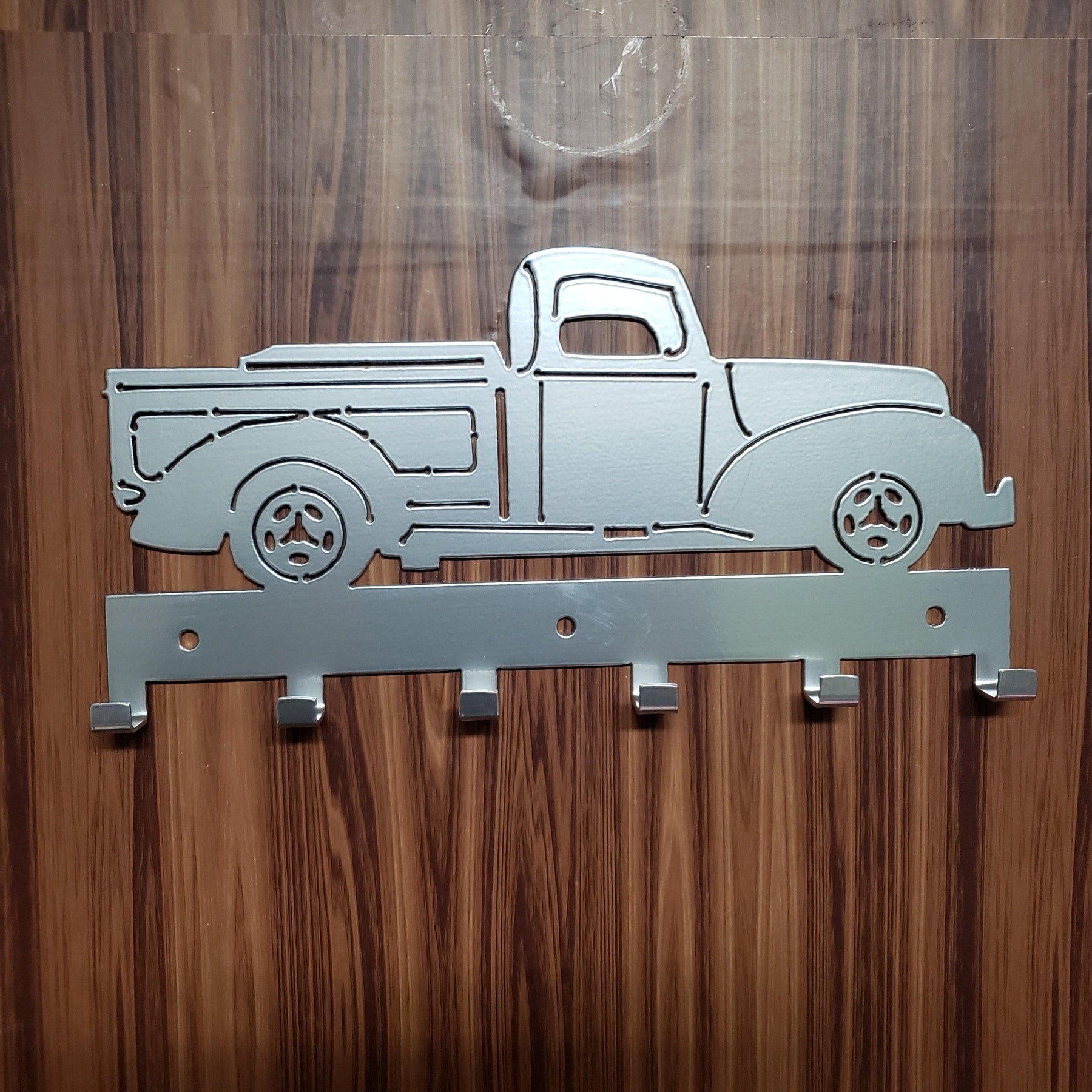 Classic Pickup Truck Key Hanger – Steel Wall Mounted Vintage Truck Organizer
