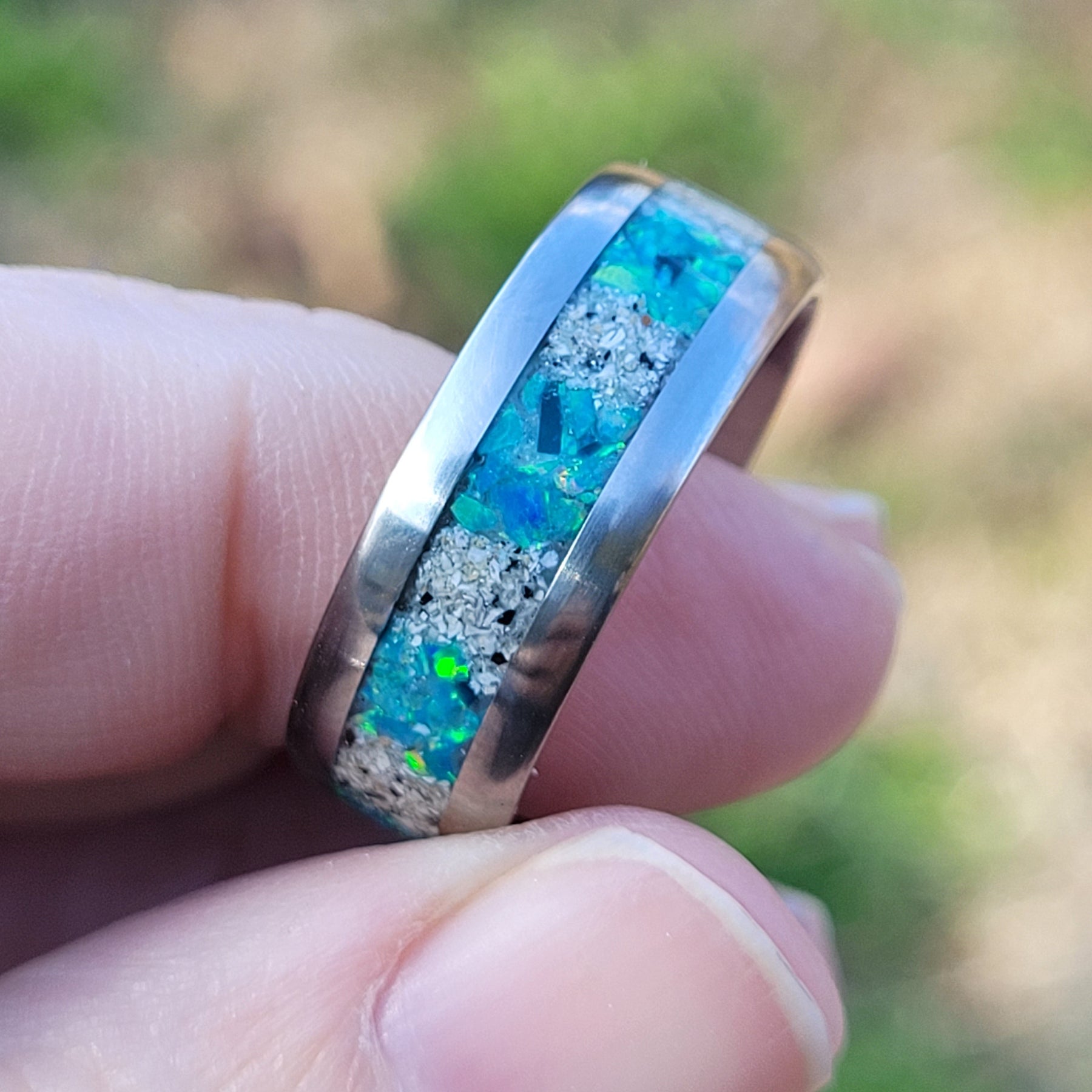 The Lost Luna Memorial Ring - Cremation Ash and Opal - Glow-in-the-Dark - Titanium