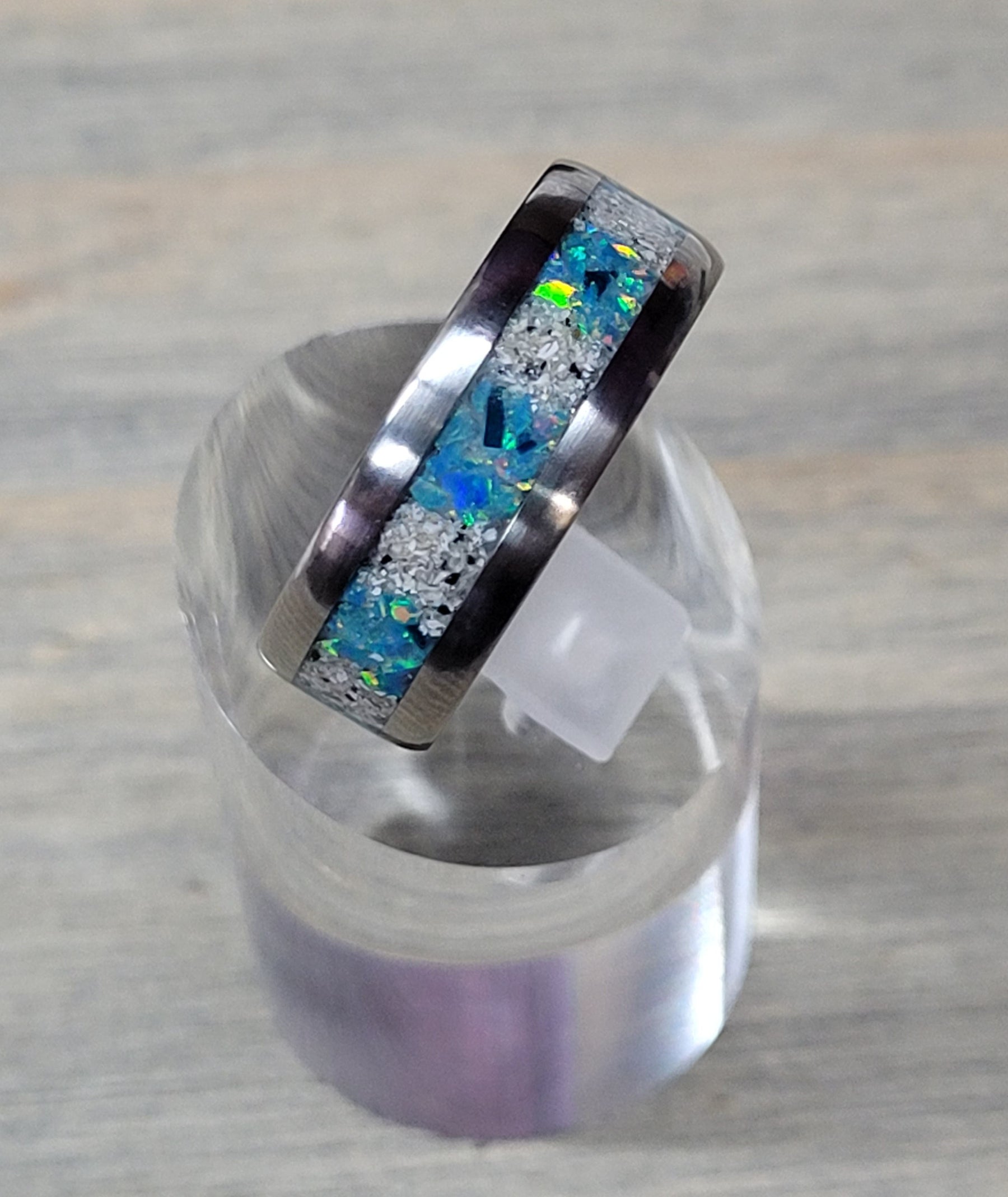 The Lost Luna Memorial Ring - Cremation Ash and Opal - Glow-in-the-Dark - Titanium