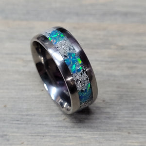 The Lost Luna Memorial Ring - Cremation Ash and Opal - Glow-in-the-Dark - Titanium