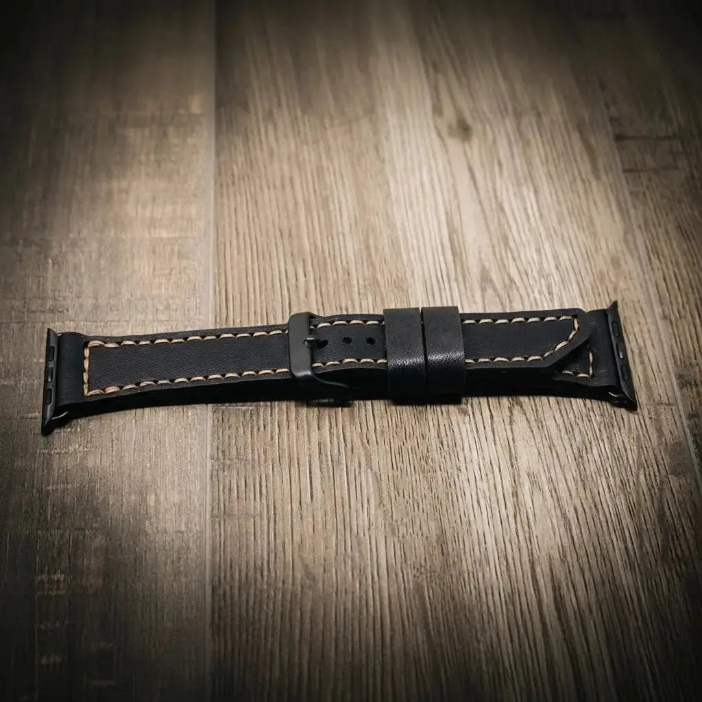 Bull Sheath Leather Apple Watch band close detail