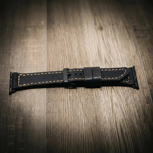 Bull Sheath Leather Apple Watch band close detail
