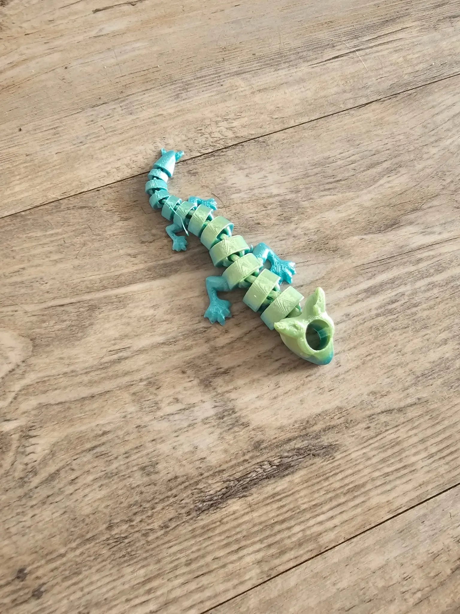 Articulated Chameleon Straw Topper by The Tween Space, straw holders main product photo