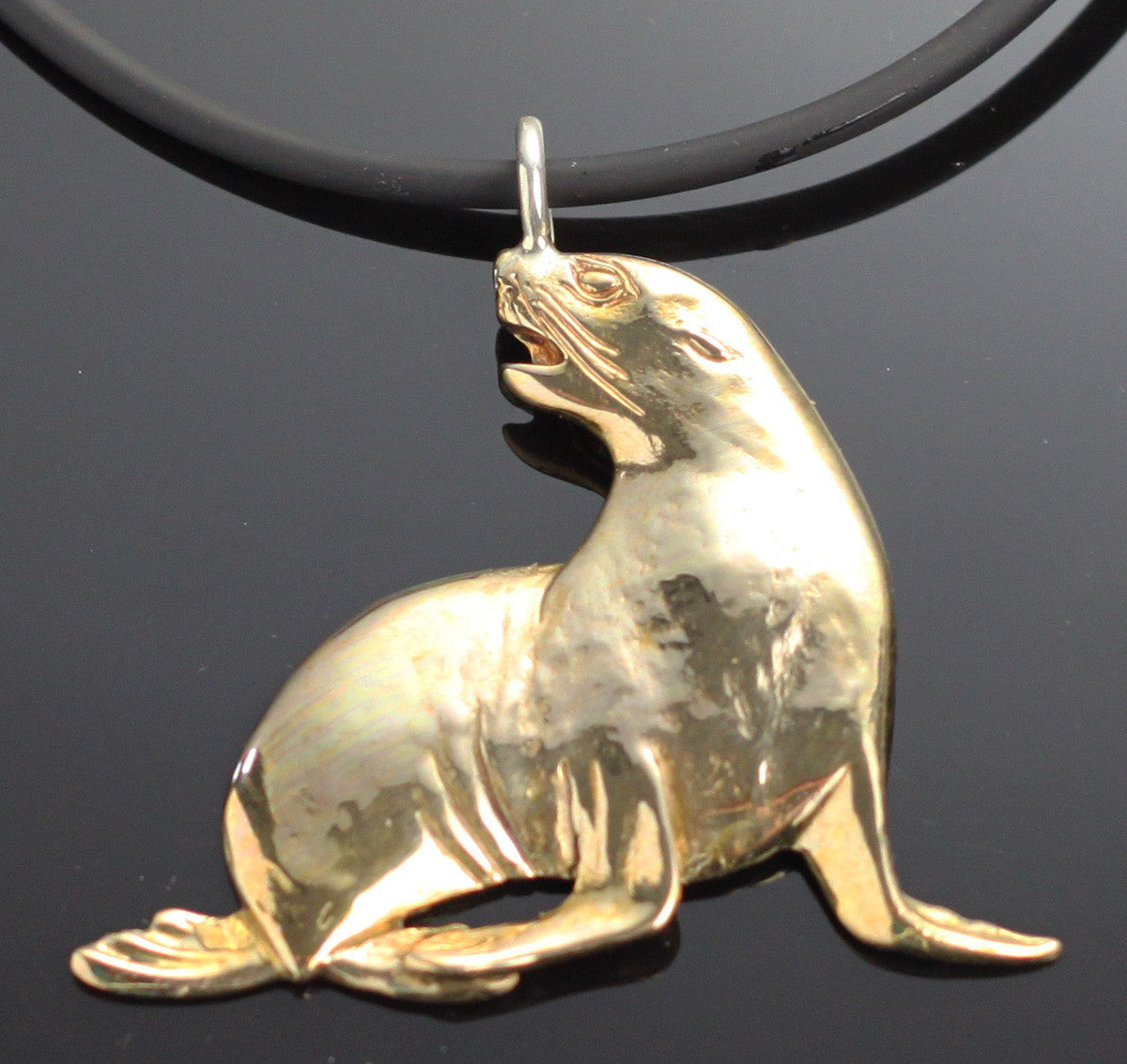 Bronze Sea Lion Pendant – BRS1008