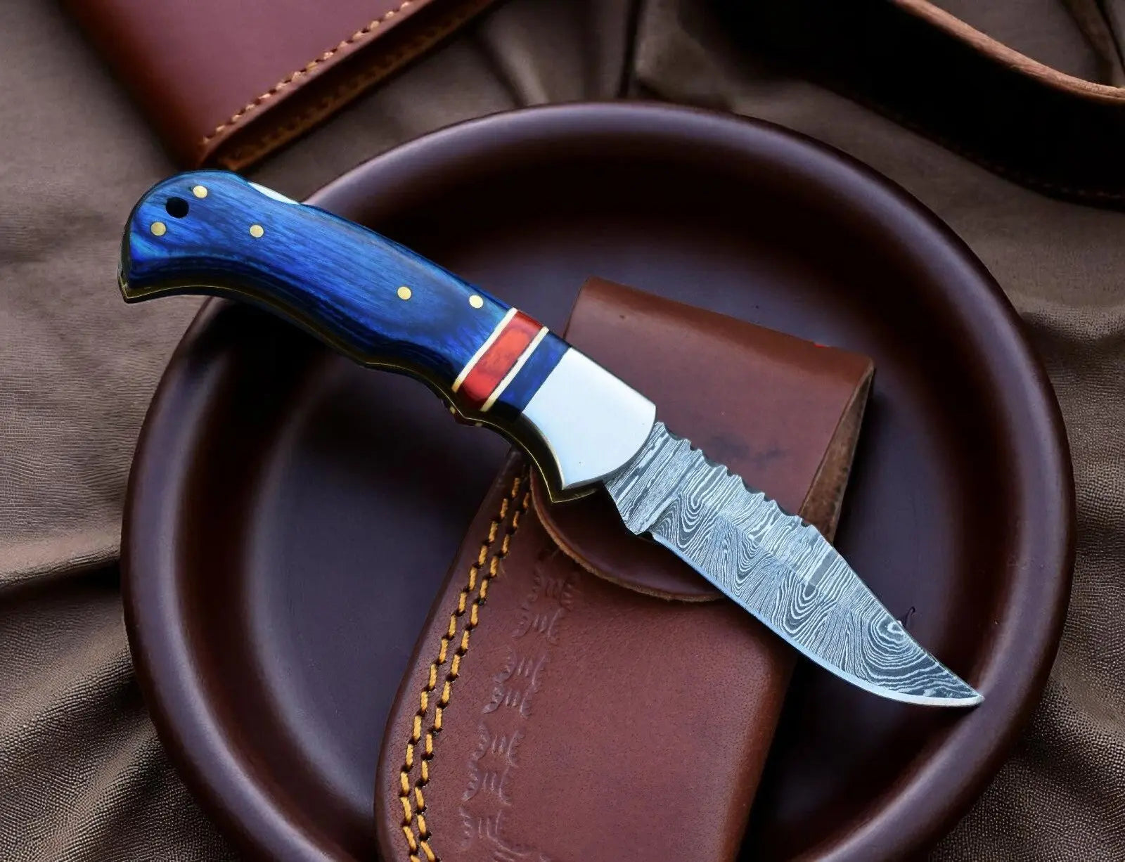 Best Folding Hunting Knife – Wood Handle, 3" Blade Damascus Knife Store