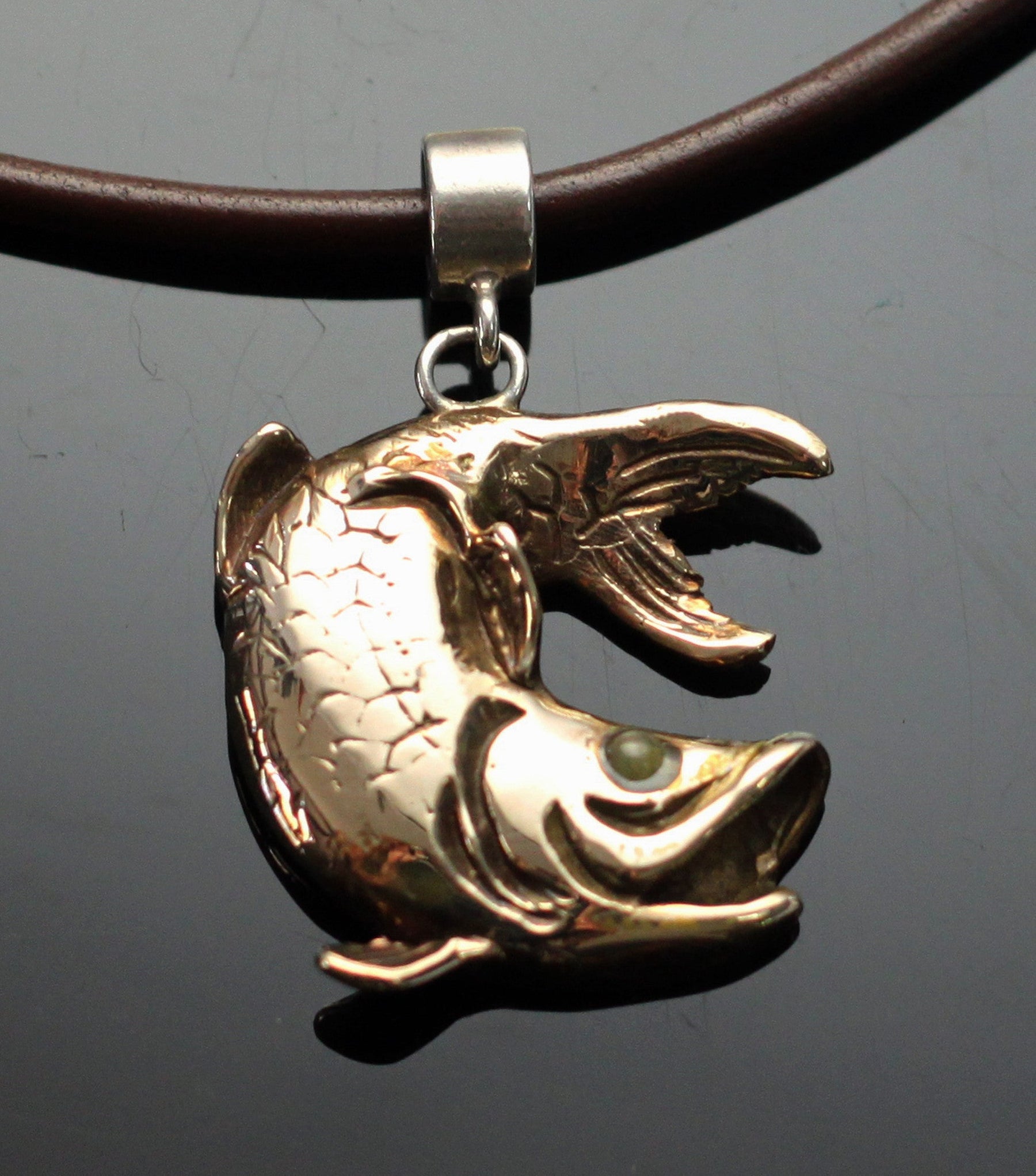 Bronze Curved Tarpon Pendant – BRS1015