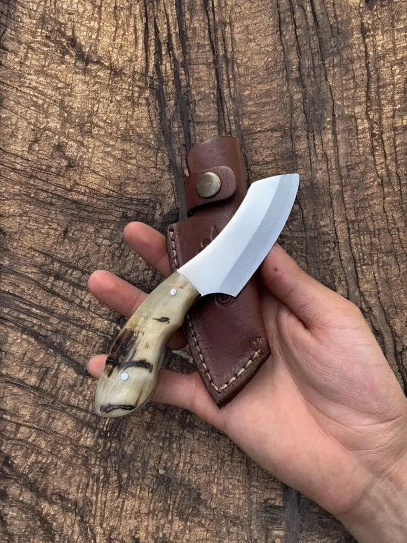 Custom Handmade D2 Steel Skinning Knife – 7.5" with Sheep Horn Handle Damascus Knife Store