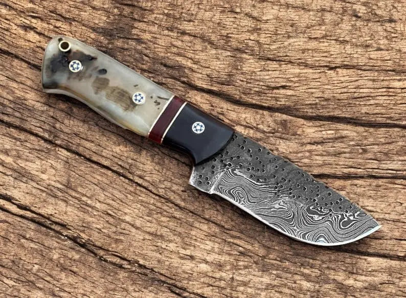 Custom Handmade Damascus Hunting Knife – 8" with Horn Handle Damascus Knife Store