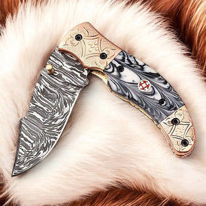 Custom Handmade Damascus Pocket Knife – Epoxy Resin Handle Damascus Knife Store