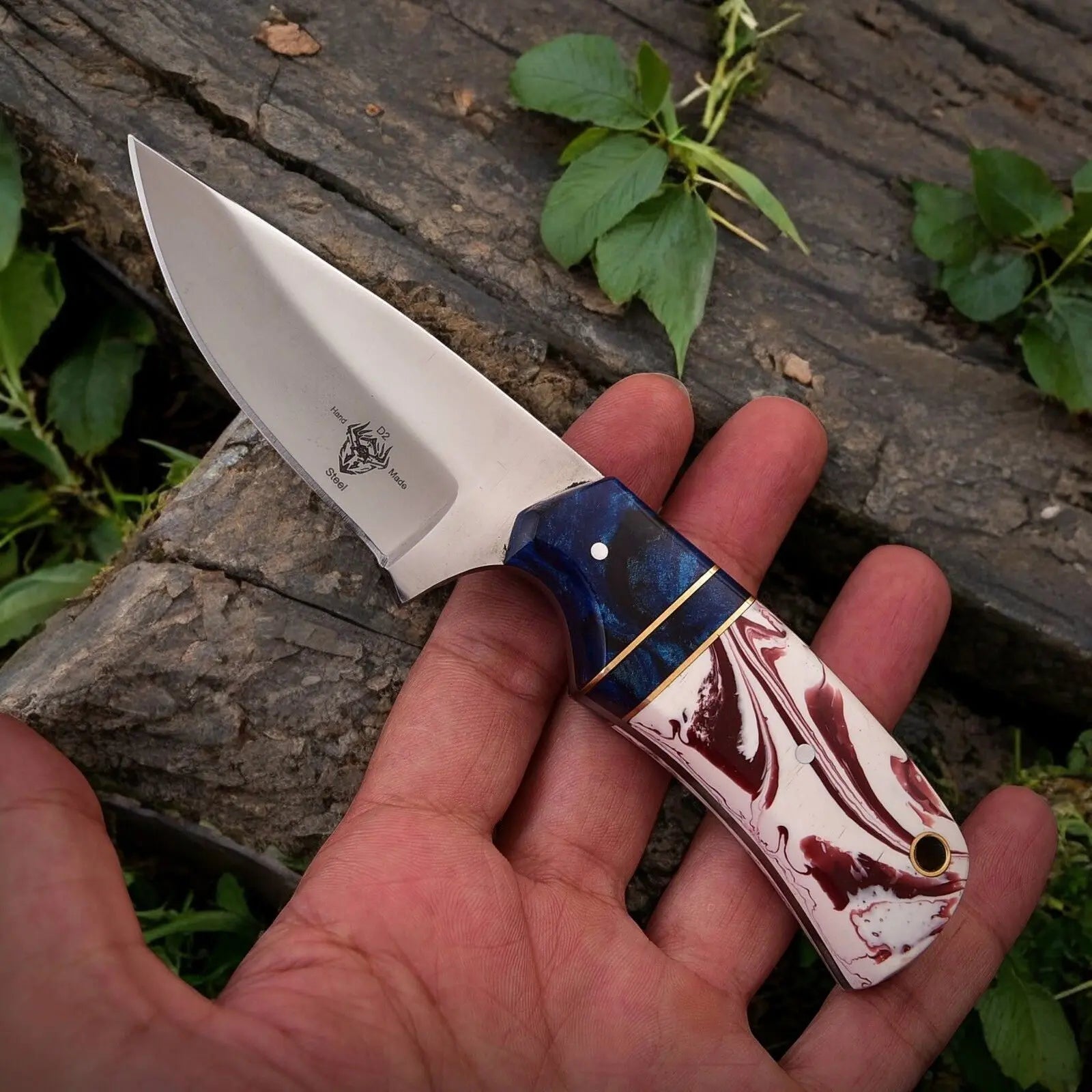 Custom Handmade Hunting Knife – High-Carbon Steel Blade Damascus Knife Store