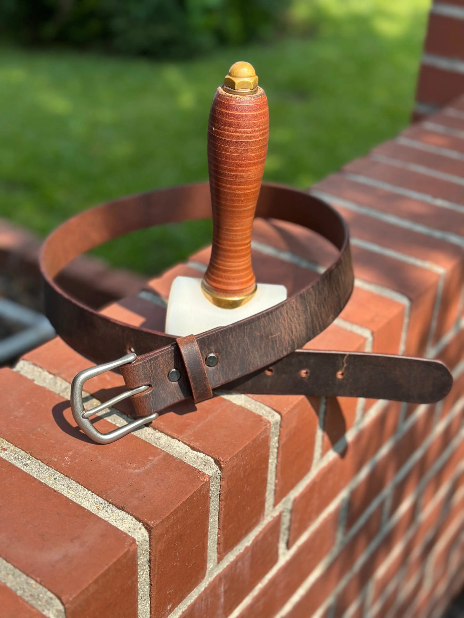 Custom Leather Belt by Kw Leatherworks, handmade leather goods detail photo 12