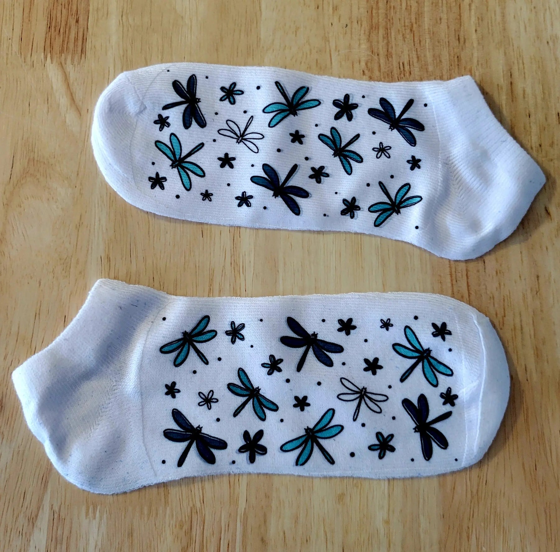 DRAGONFLY BLISS ANKLE SOCKS Two Beachin' Sisters