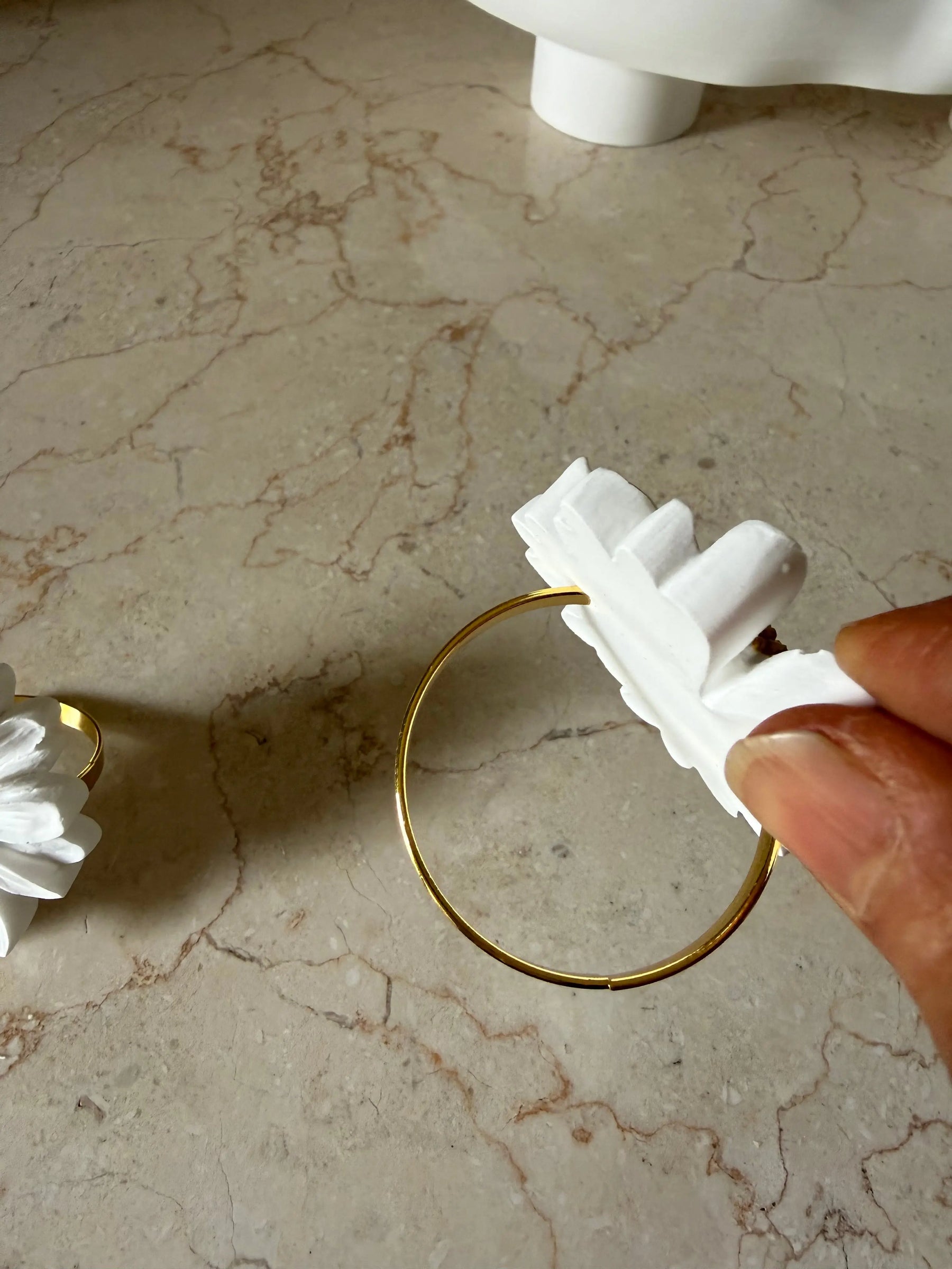 Daisy Sculptures - Main Street Collective