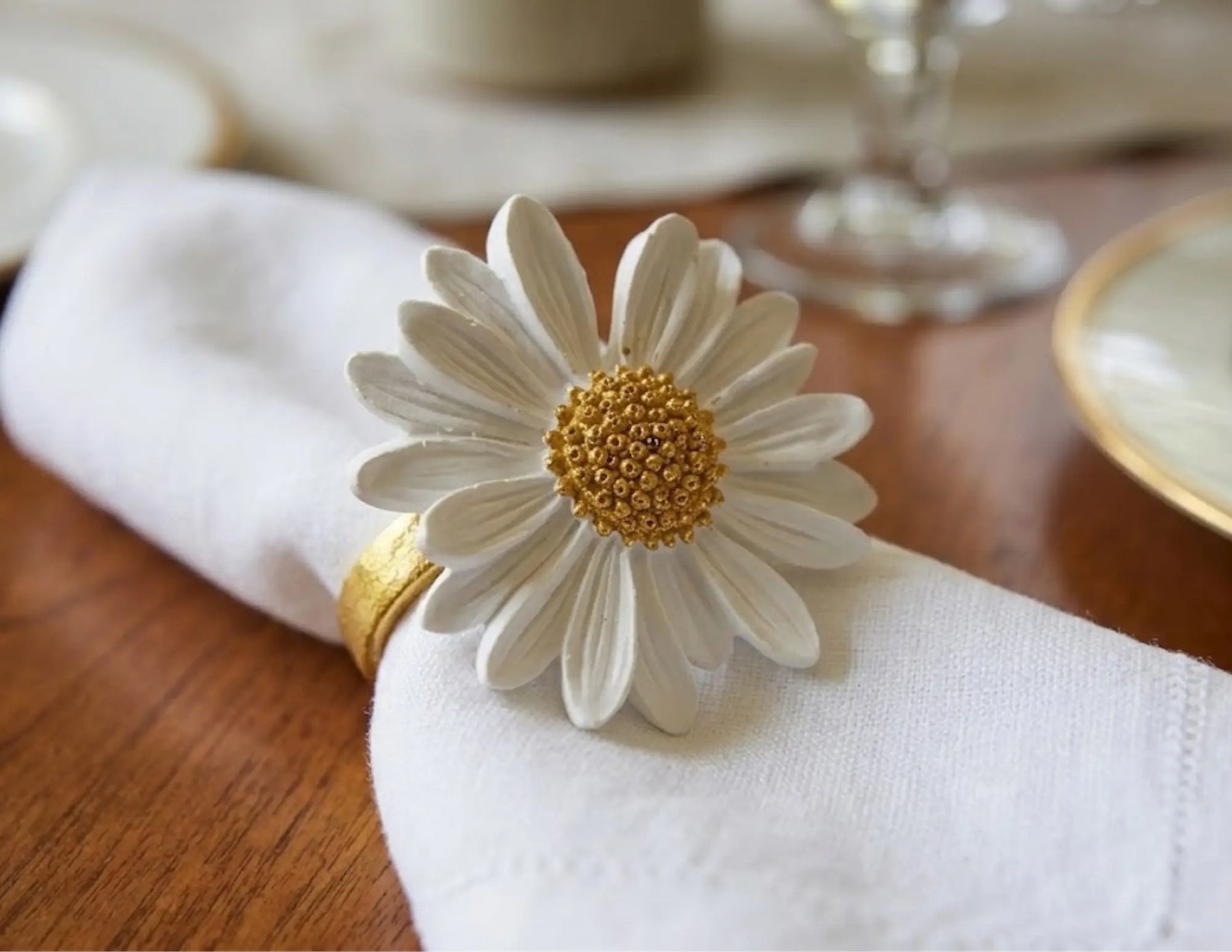Daisy Sculptures - Main Street Collective