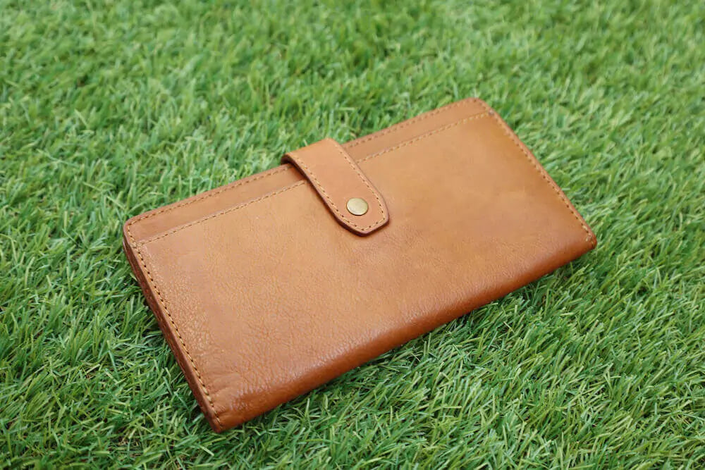 Eleanor Leather Wallet by Mission Mercantile Leather Goods, handmade leather goods detail photo 2