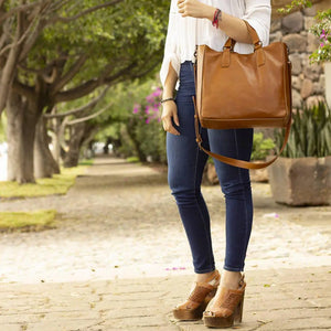 Ellington Leather Market Tote by Mission Mercantile Leather Goods, handmade leather goods detail photo 2