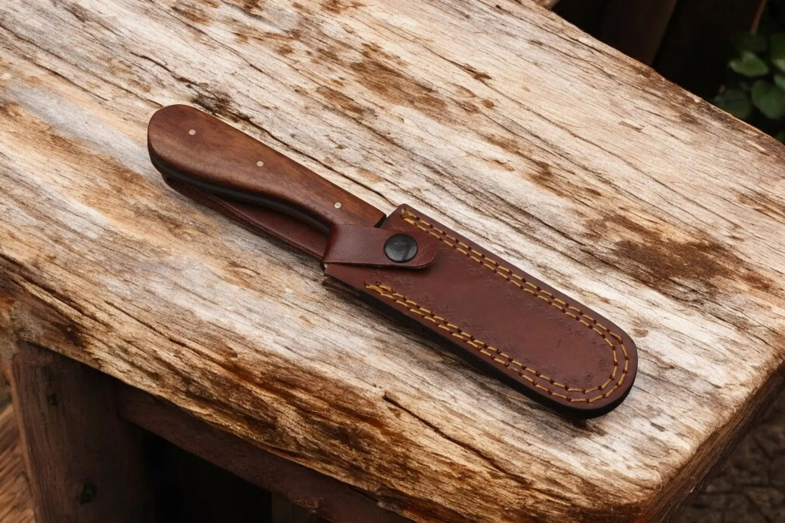 Handmade Bull Cutter Knife – Damascus Steel & Rosewood Damascus Knife Store