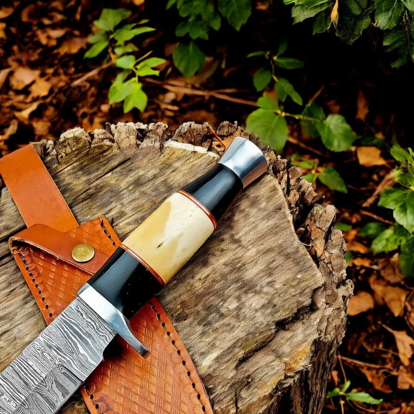 Handmade Damascus Bowie Knife – Bone & Buffalo Horn Handle by Damascus Knife Store, Damascus knife detail photo 2