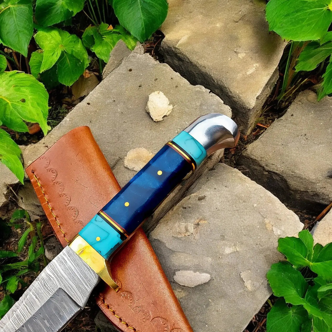 Handmade Damascus Hunting Knife – Epoxy Resin Handle Damascus Knife Store