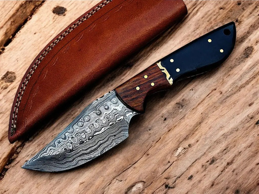 Handmade Damascus Hunting Knife – Rosewood & Epoxy Resin Damascus Knife Store