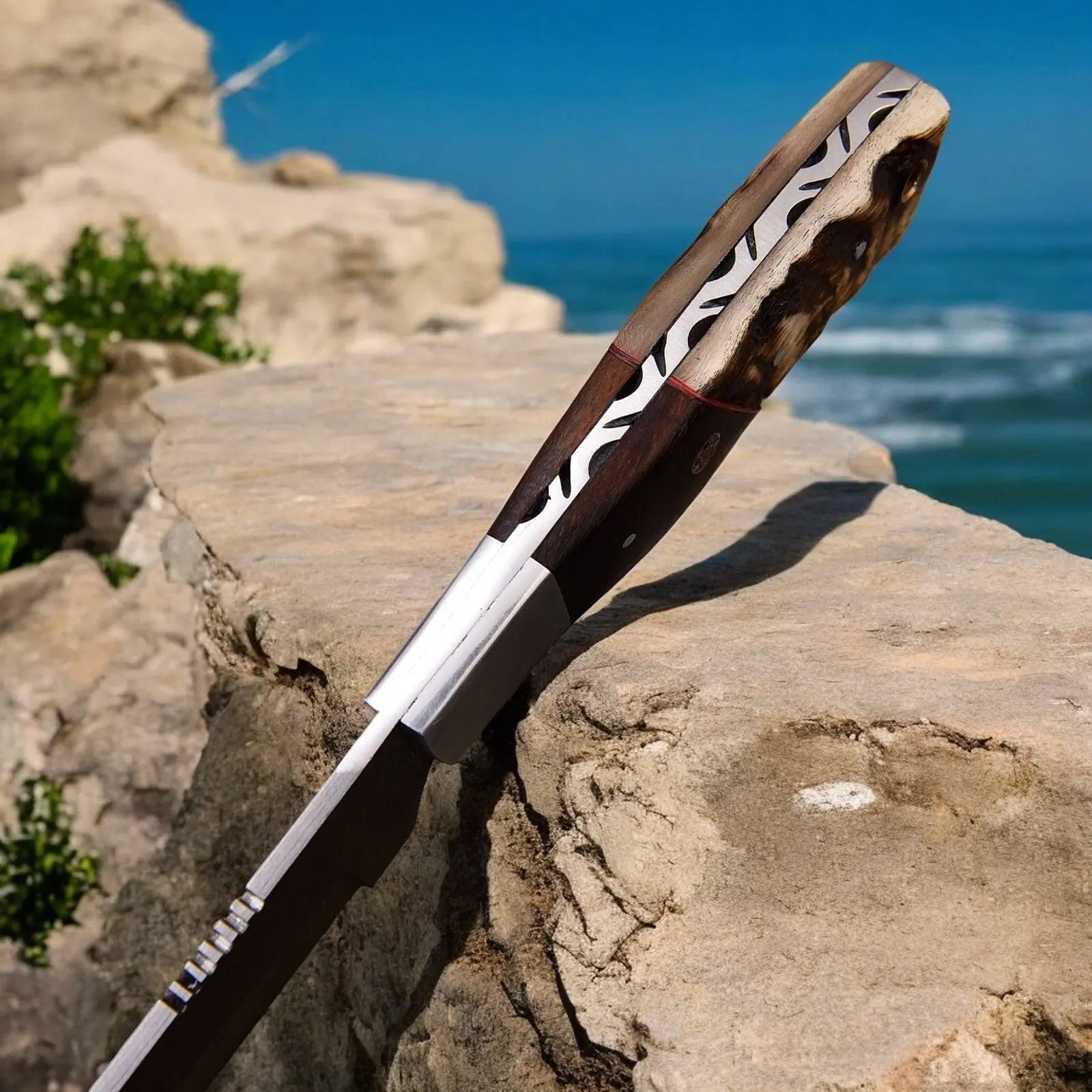 Handmade Damascus Hunting Knife | Sheep Horn & Rosewood by Damascus Knife Store, Damascus knife detail photo 5