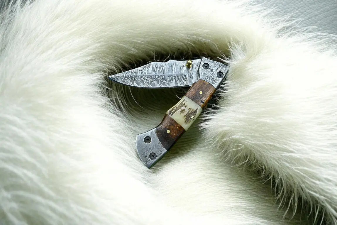 Handmade Damascus Pocket Knife – Rosewood & Antler Horn by Damascus Knife Store, Damascus knife detail photo 2