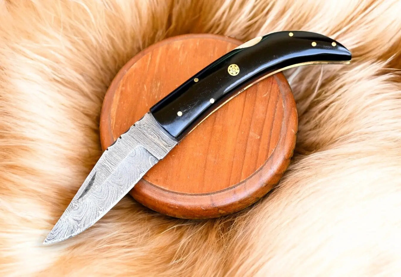 Handmade Damascus Steel Pocket Knife with Buffalo Horn by Damascus Knife Store, Damascus knife detail photo 3