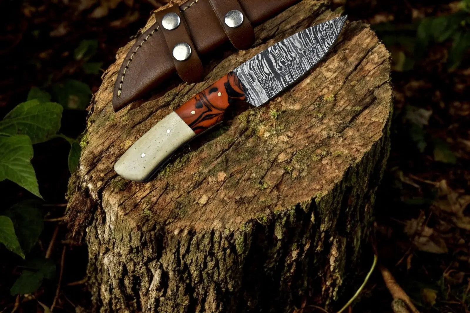 Handmade Damascus Steel Skinning Knife – 7.5" with Resin & Bone Handle Damascus Knife Store