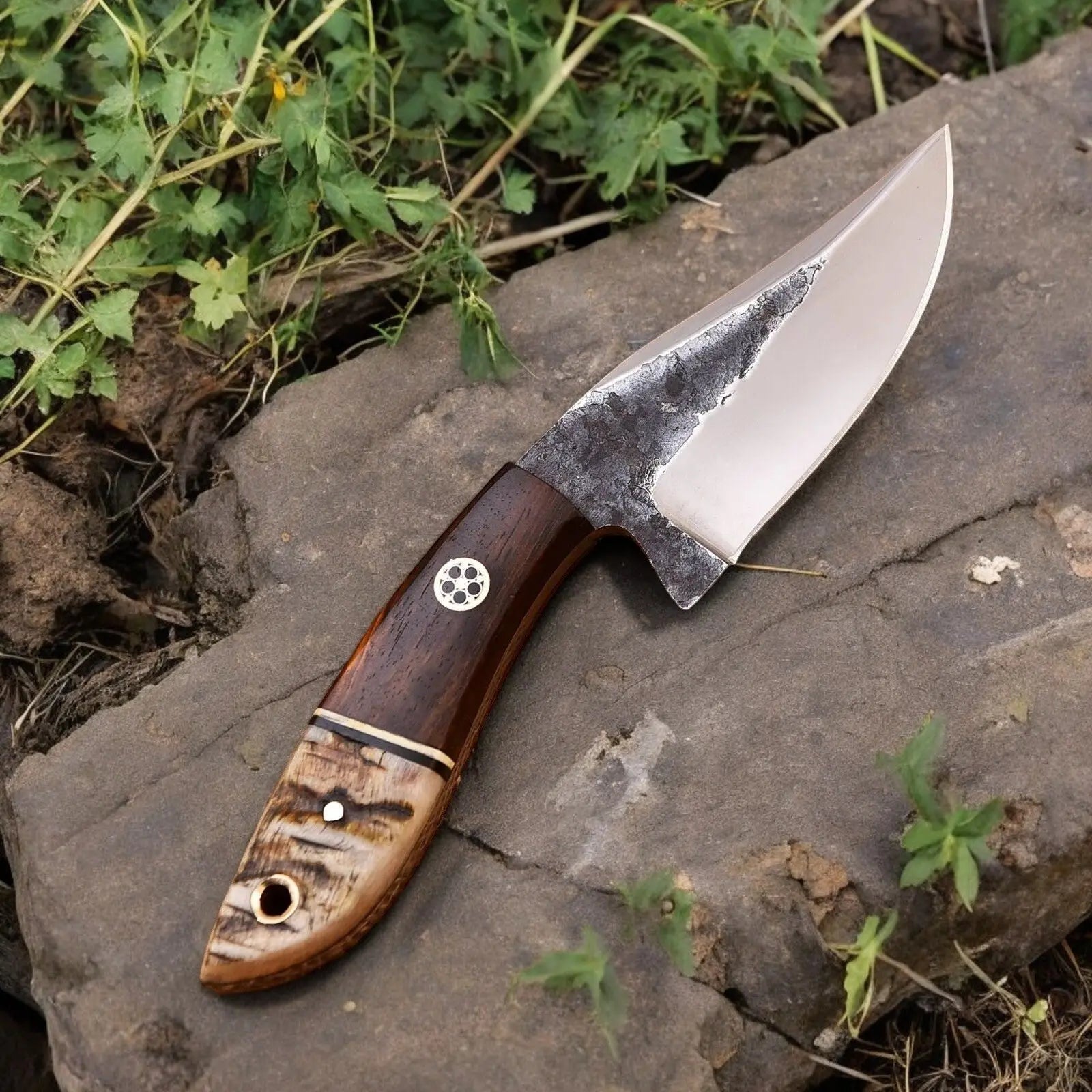 Handmade High-Carbon Steel Hunting Knife – 8" with Sheath Damascus Knife Store