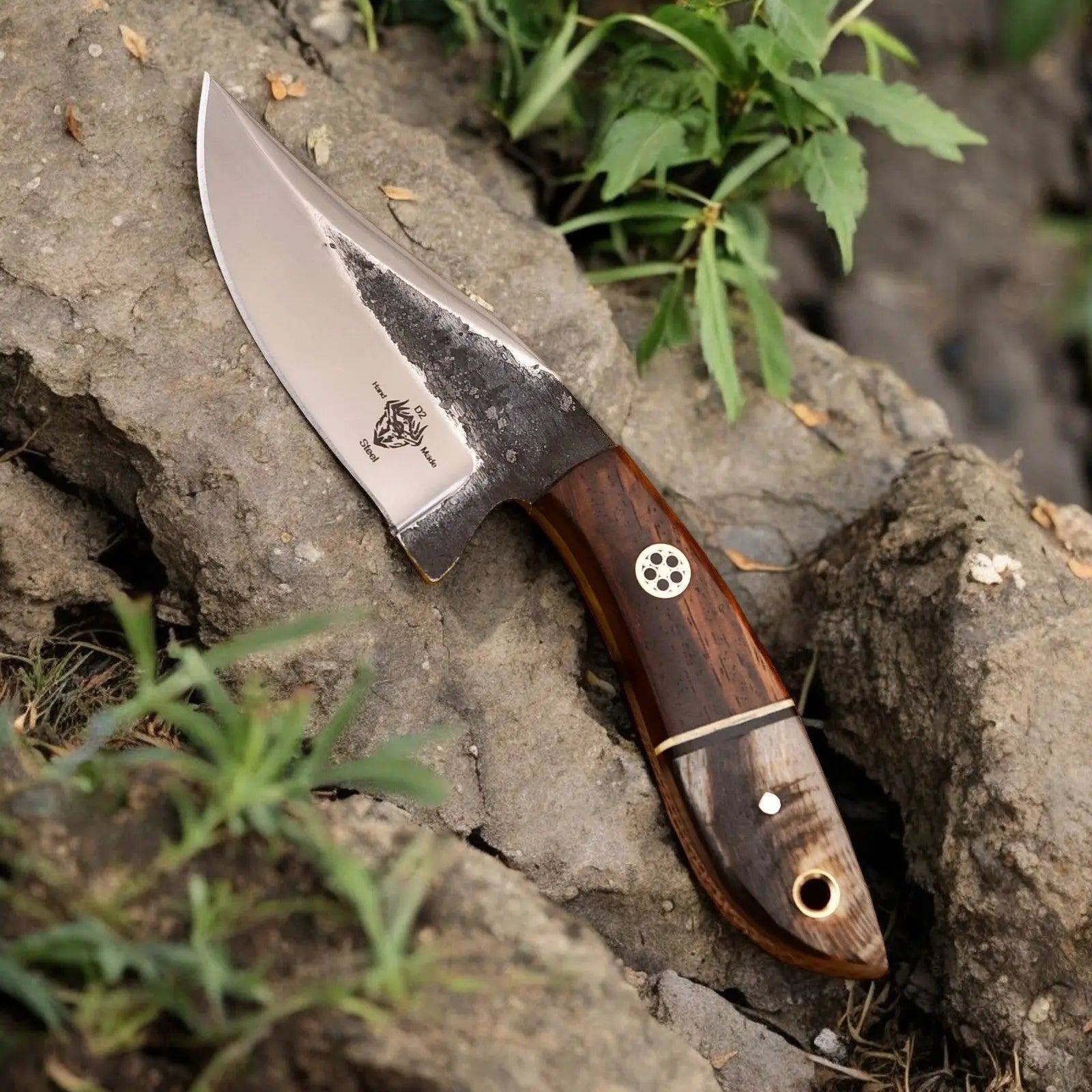 Handmade High-Carbon Steel Hunting Knife – 8" with Sheath Damascus Knife Store