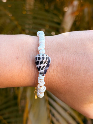 Hebrew Shell Bracelet HALT