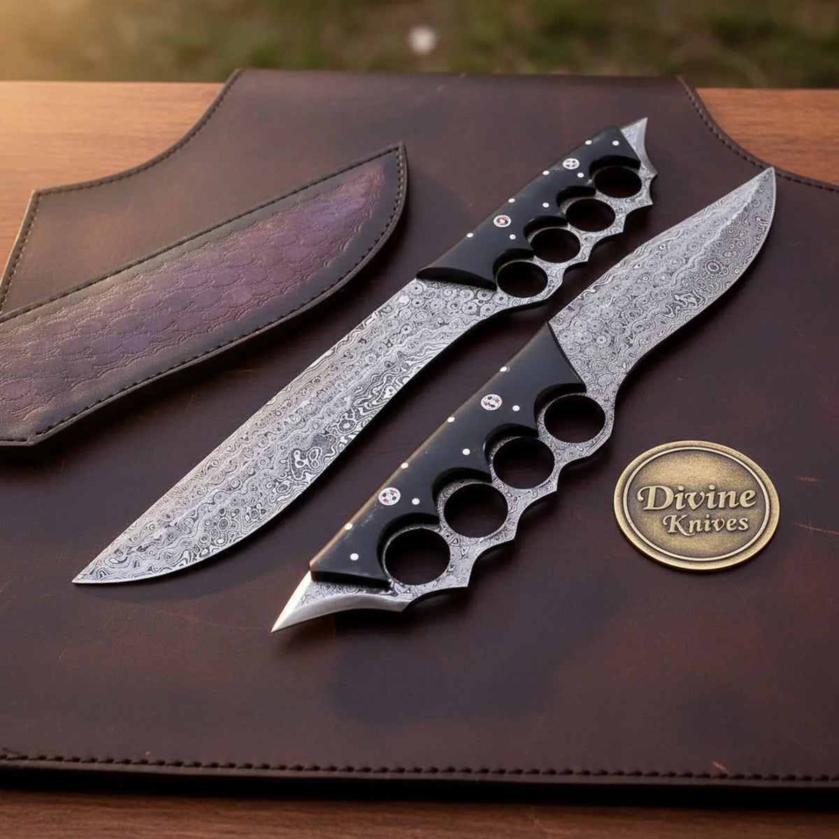 Damascus Knuckle Knife Combo with Integrated Finger Guards and Layered Blades
