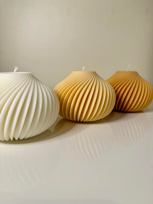 Elissos minimalist sculptural candle by Believe Candle – product view 4