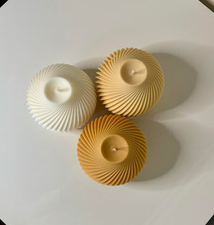 Elissos minimalist sculptural candle by Believe Candle – product view 2