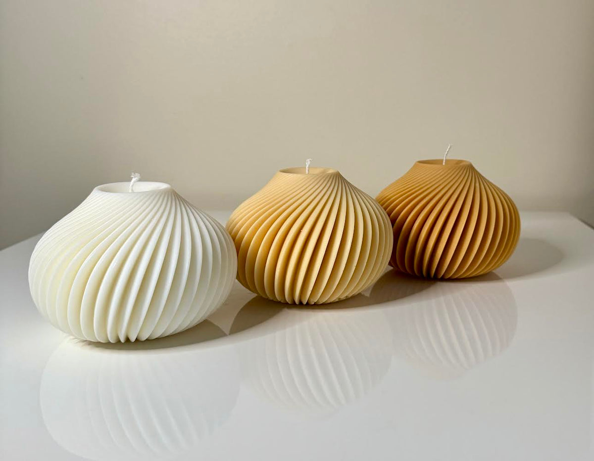 Elissos minimalist sculptural candle by Believe Candle – product view 1