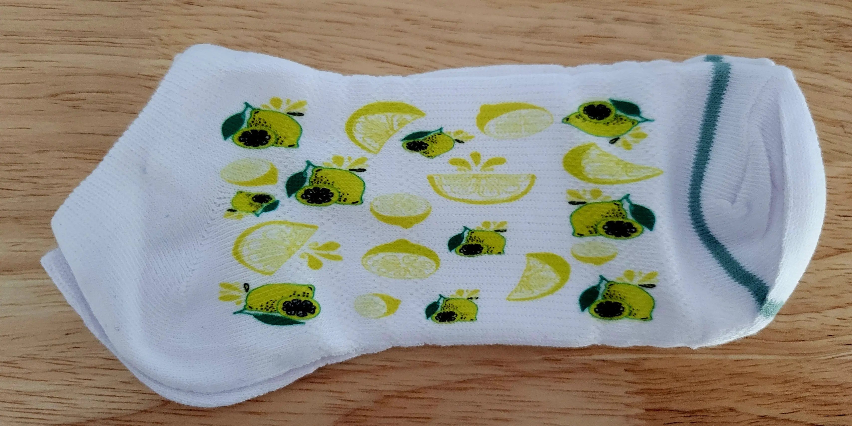 LEMON ANKLE SOCKS Two Beachin' Sisters