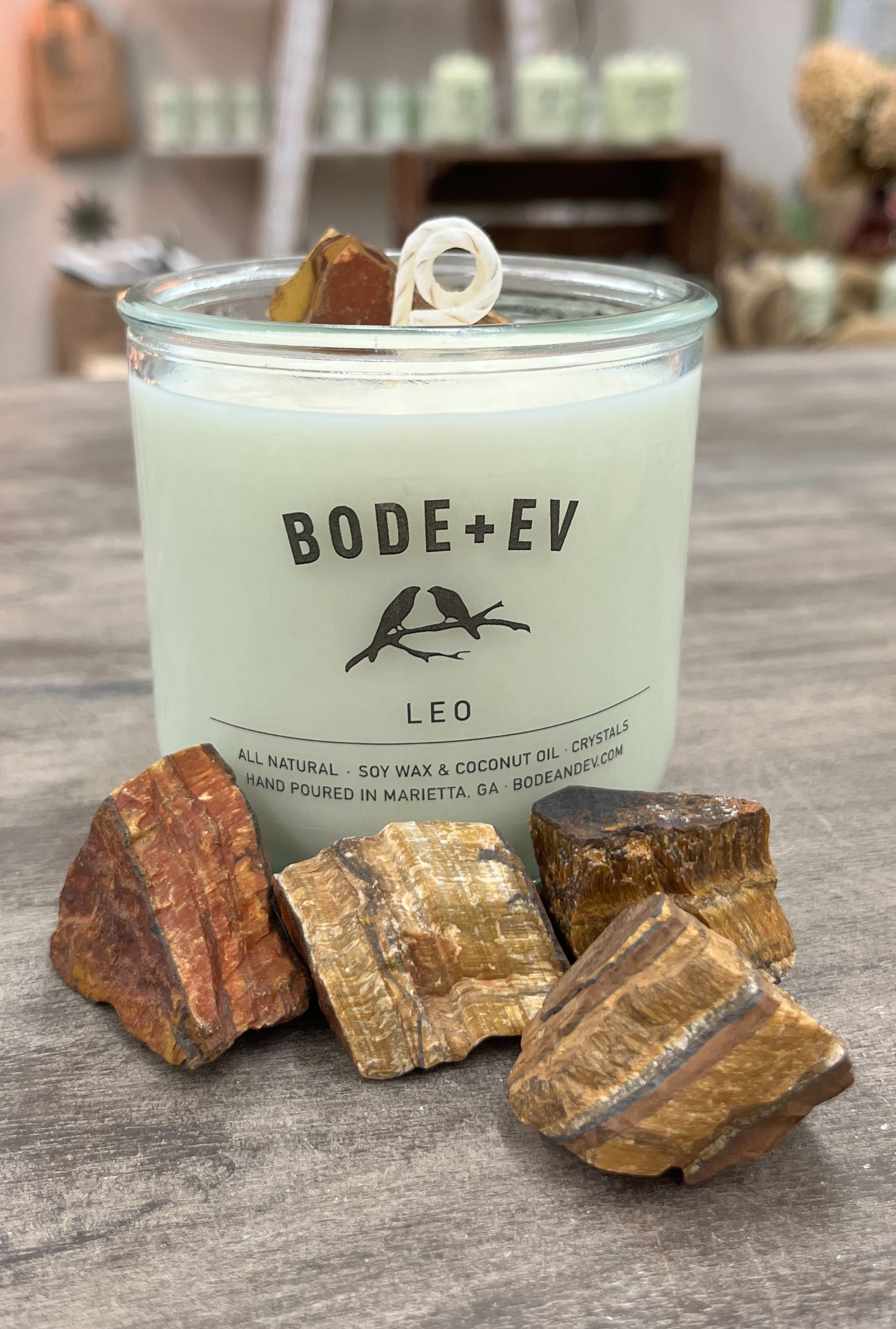 Leo | Bold Leather, Amber + Vanilla | July 23 to August 22 by Bode + Ev image 2