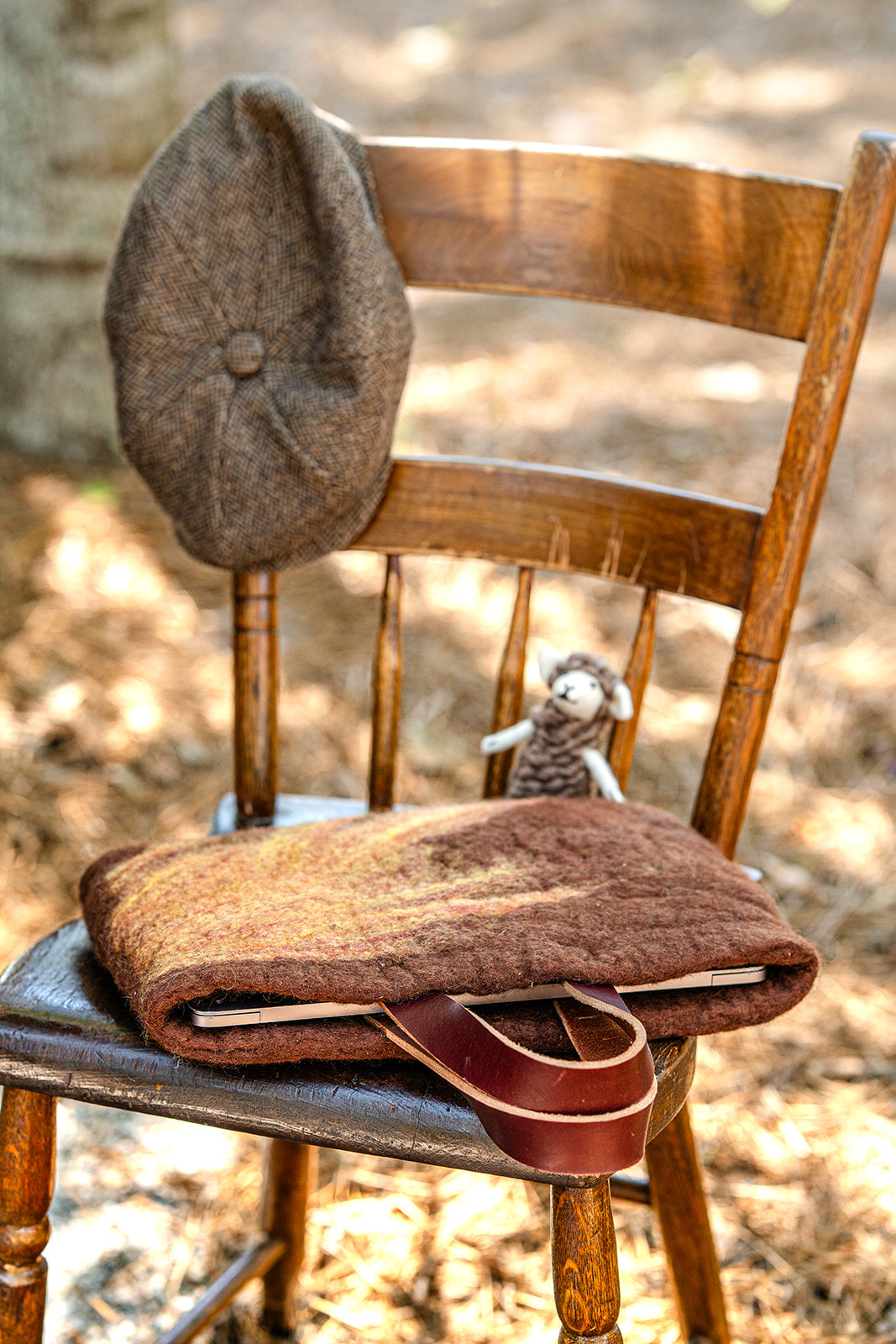 Rust and Natural Tan Classic Carryall handmade wool bag by Comfy Bear Home product image 3