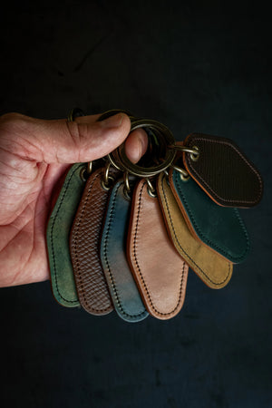 Motel Key Ring - Armagnac Hatchgrain Shell Cordovan Loyal Stricklin