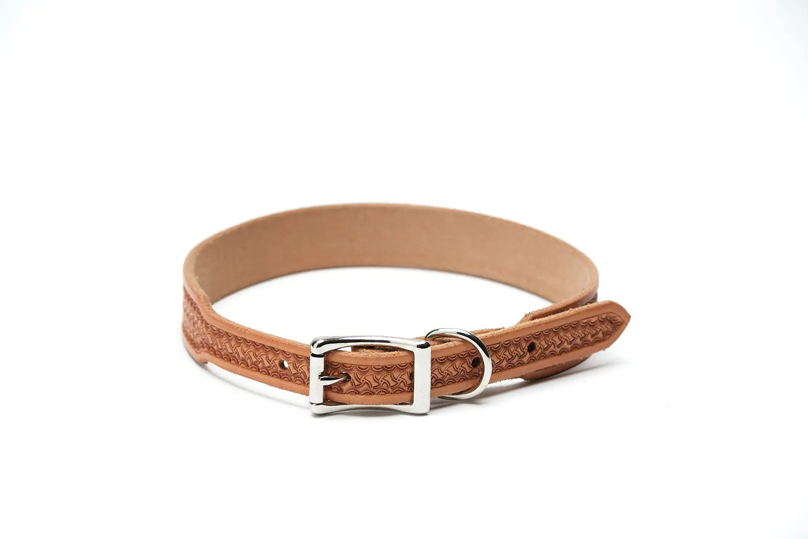Natural Basket Dog Collar by Texas Saddlery, handmade leather goods main product photo