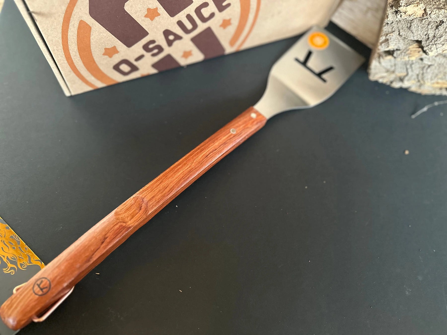 Outset Rosewood Spatula Q Sauce