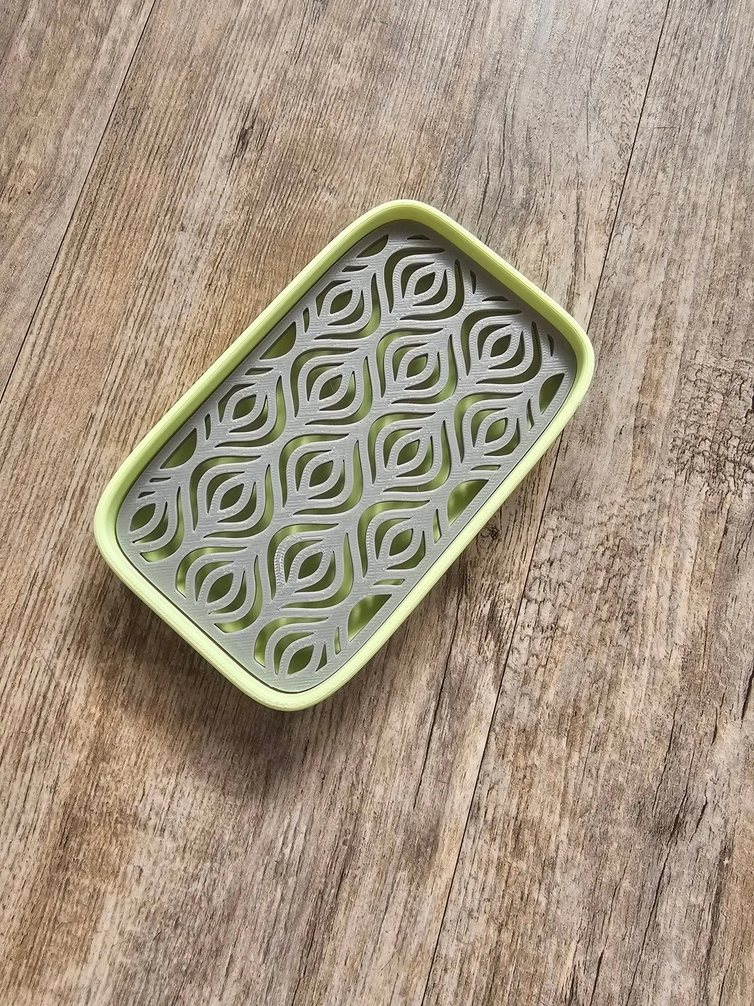 Quick-Dry Leaf Soap Dish (Two-Piece, 3D-Printed) – Lime + Stone by The Tween Space, paper gift detail photo 2