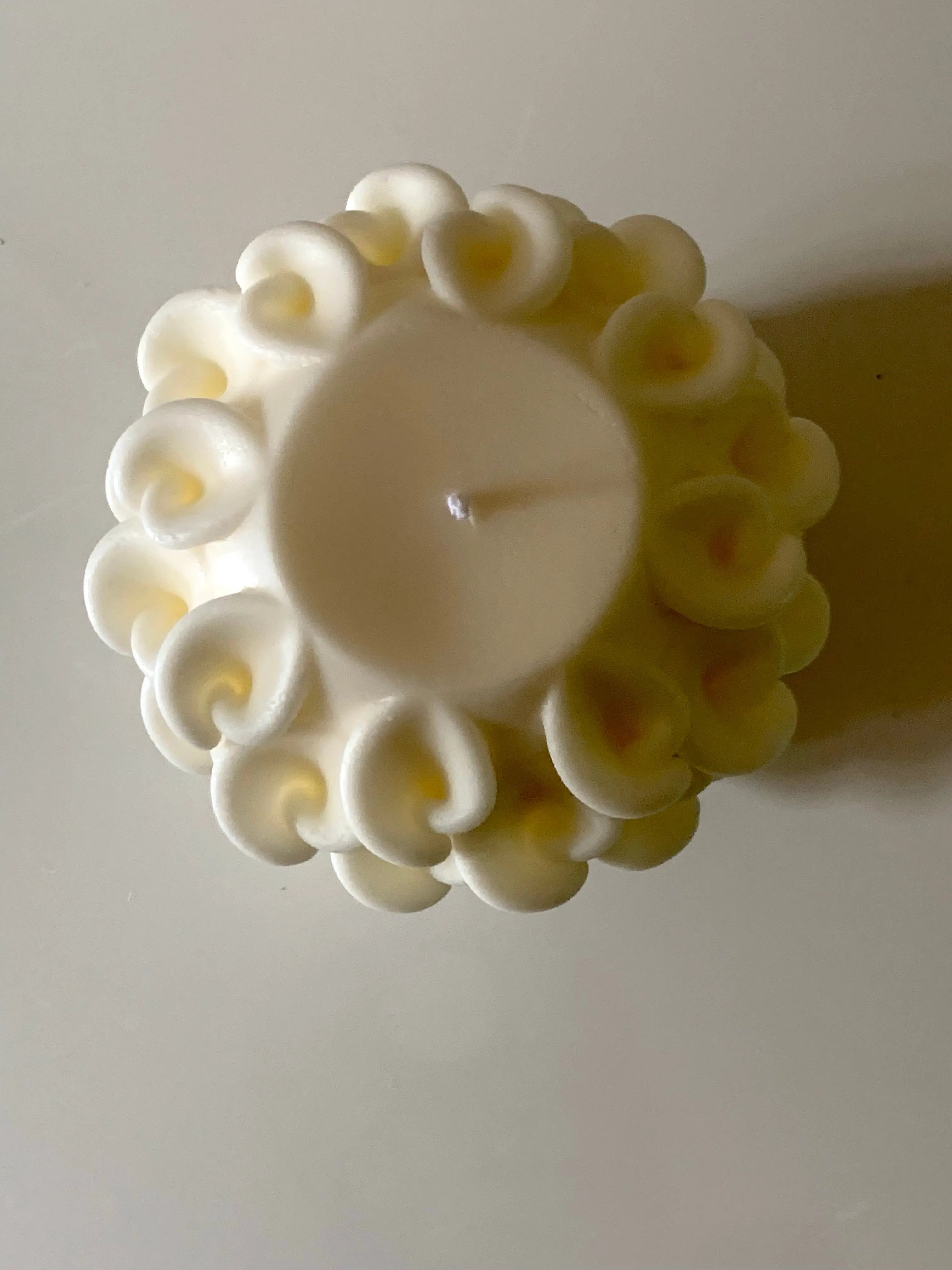 Rosina by Believe Candle, scented candle detail photo 2