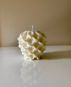 Rosina by Believe Candle, scented candle detail photo 3