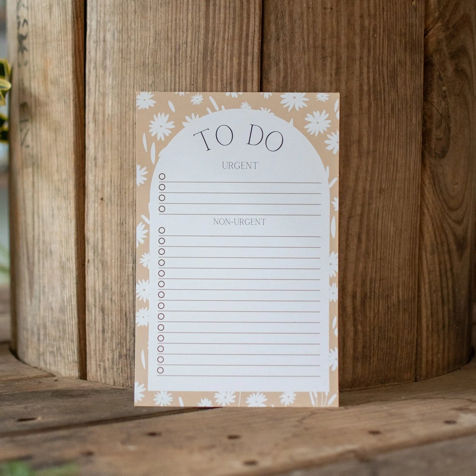 Tan and White Floral - To Do Notepad Still Magnolia