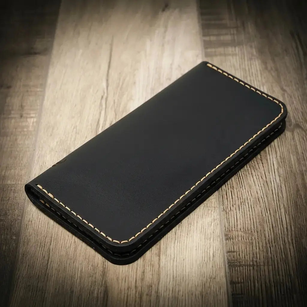 The Houstonian Long Wallet by Bull Sheath Leather, handmade leather goods detail photo 13