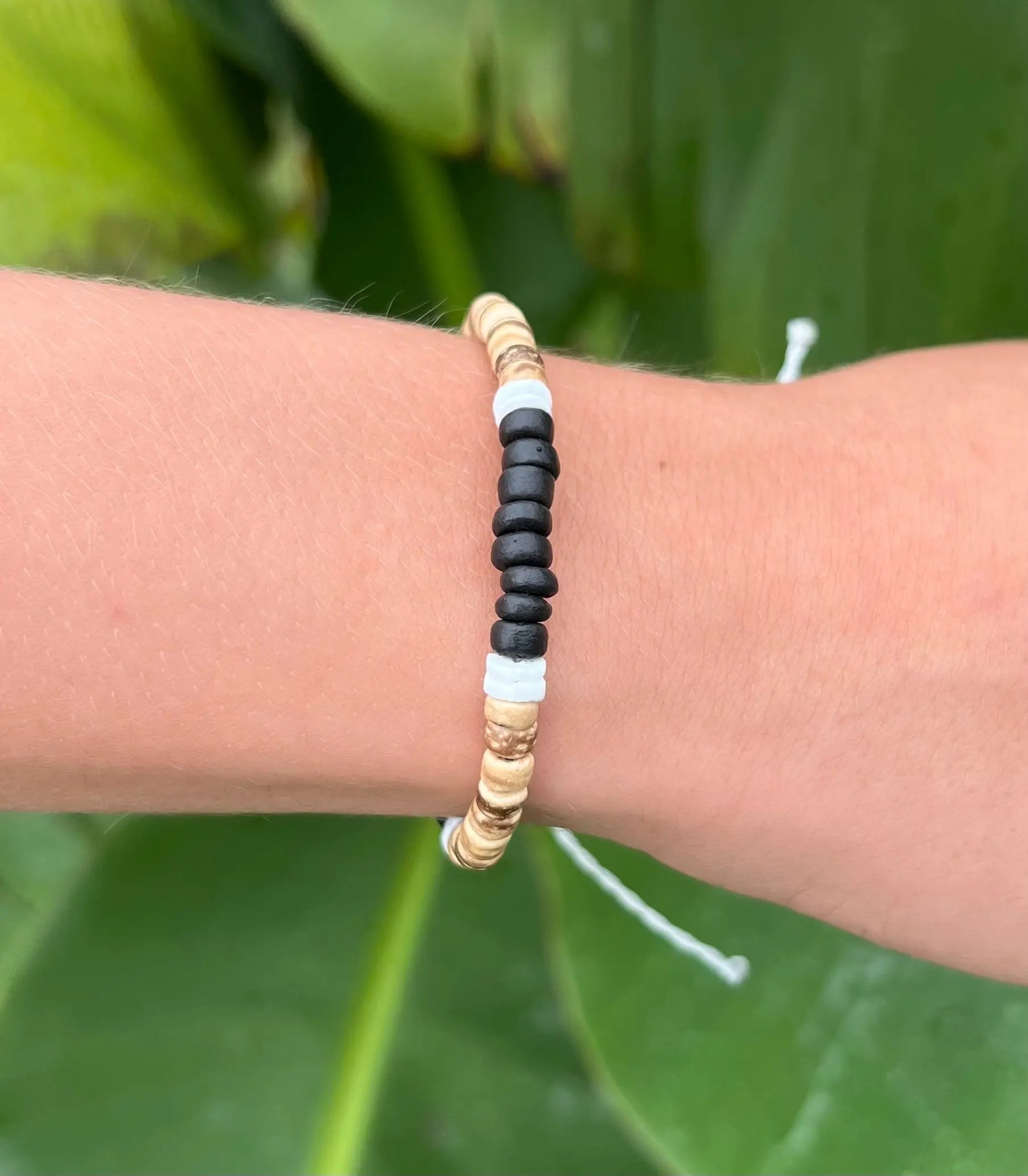 Useppa Bracelet by HALT, handmade jewelry detail photo 3