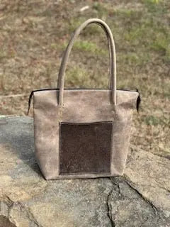 Zippered Purse by Kw Leatherworks, handmade leather goods detail photo 13